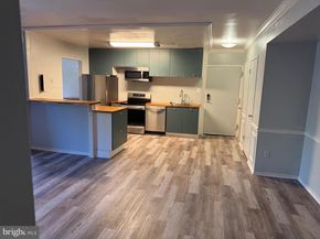 523 Florida Avenue T2, Herndon VA 20170