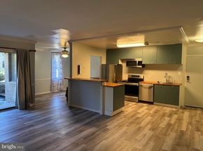 523 Florida Avenue T2, Herndon VA 20170