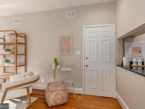 1218 D Street SE 4, Washington DC 20003