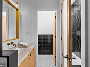 1421 N Front Street, Philadelphia PA 19122