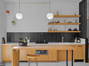 1421 N Front Street, Philadelphia PA 19122