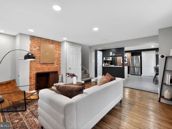 1107 Earl, Philadelphia PA 19125