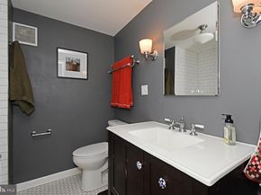 212 Carpenter Street C, Philadelphia PA 19147