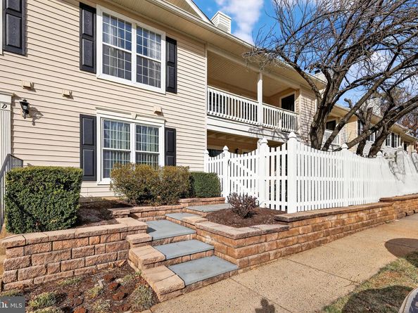 10204 Ashbrooke Court 10, Oakton VA 22124