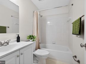 10204 Ashbrooke Court 10, Oakton VA 22124