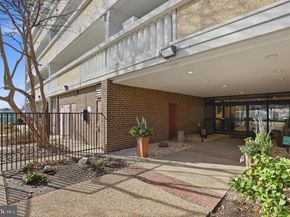 6101 Edsall Road 205, Alexandria VA 22304