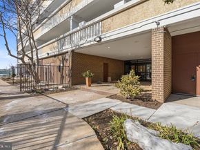 6101 Edsall Road 205, Alexandria VA 22304