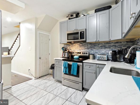 7275 Saybrook Avenue, Philadelphia PA 19142