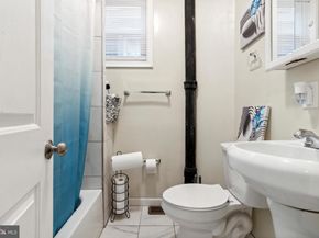 7275 Saybrook Avenue, Philadelphia PA 19142