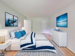 3328 Woodburn Village Drive 14, Annandale VA 22003