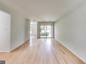 3328 Woodburn Village Drive 14, Annandale VA 22003