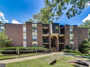 3328 Woodburn Village Drive 14, Annandale VA 22003