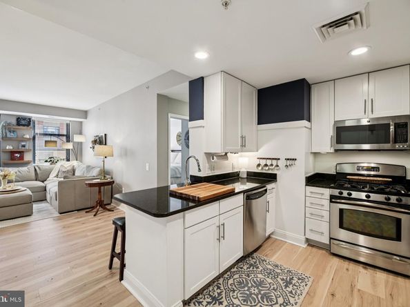 525 N Fayette Street 218, Alexandria VA 22314