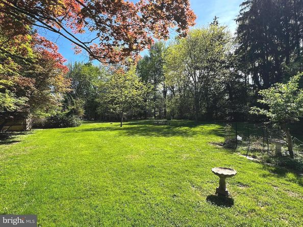 162 Valley Drive, Southampton PA 18966