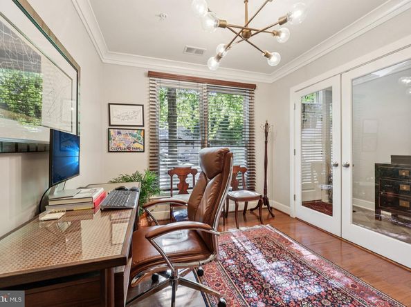 832 Snowden Hallowell Way, Alexandria VA 22314