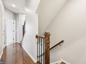 832 Snowden Hallowell Way, Alexandria VA 22314