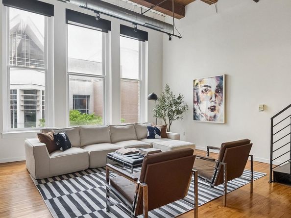 1027 Arch Street 302, Philadelphia PA 19107