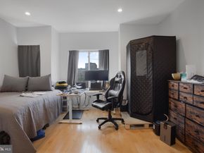 657 N 12TH Street, Philadelphia PA 19123