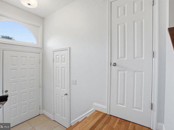 506 Dakota Drive, Herndon VA 20170