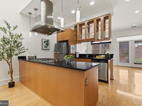 526 13TH Street SE B, Washington DC 20003