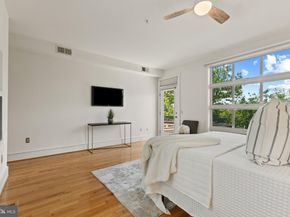 526 13TH Street SE B, Washington DC 20003