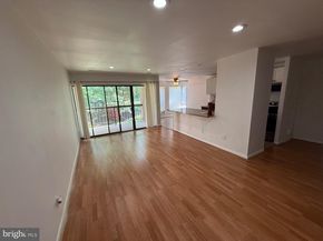 11212 Chestnut Grove Square 115, Reston VA 20190