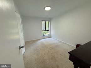 11212 Chestnut Grove Square 115, Reston VA 20190