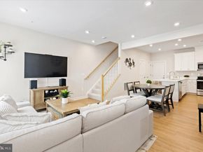 2437 Silver Line Aly 69A, Herndon VA 20171