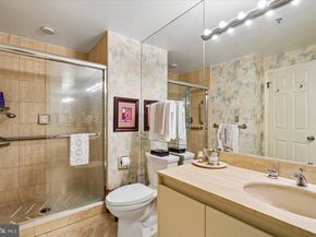 5600 Wisconsin Avenue PH18A, Chevy Chase MD 20815