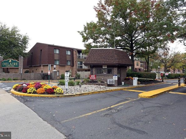 44303 Delaire Landing Road 303, Philadelphia PA 19114