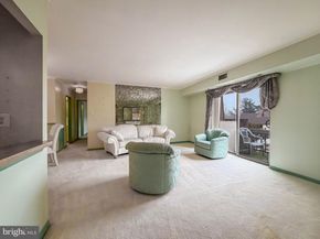 44303 Delaire Landing Road 303, Philadelphia PA 19114