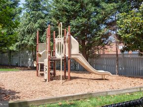 407 S Henry Street, Alexandria VA 22314