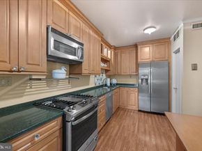 4100 Cathedral Avenue NW 717, Washington DC 20016