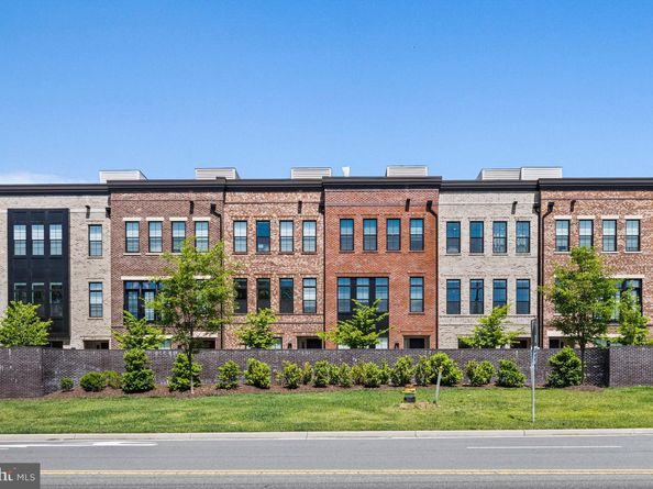 7382 Magarity Road, Mclean VA 22102