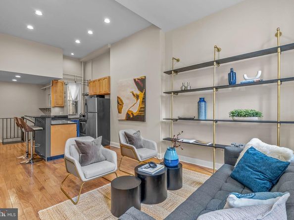 1930 Christian Street A, Philadelphia PA 19146