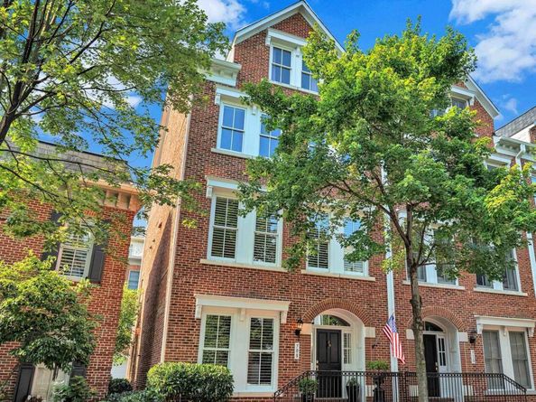 708 Day Lane, Alexandria VA 22314