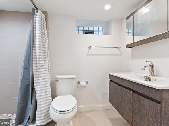 1937 S 20TH Street, Philadelphia PA 19145