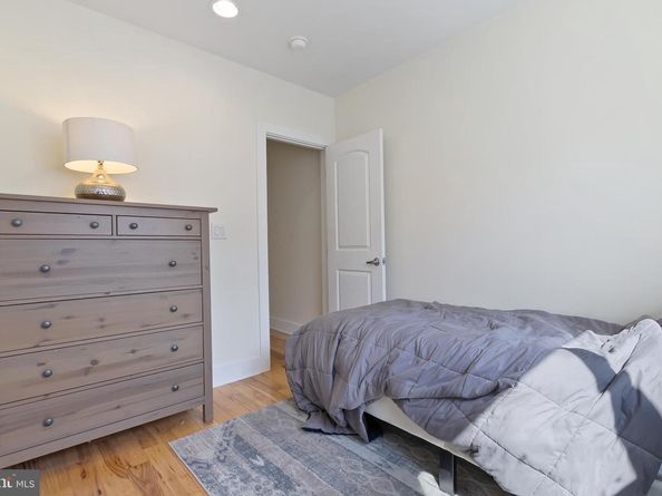 1937 S 20TH Street, Philadelphia PA 19145