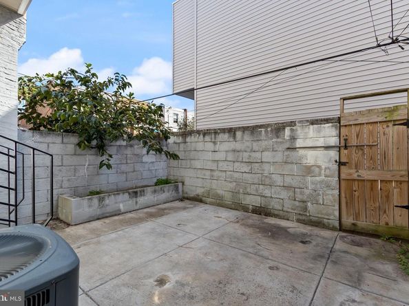 1937 S 20TH Street, Philadelphia PA 19145