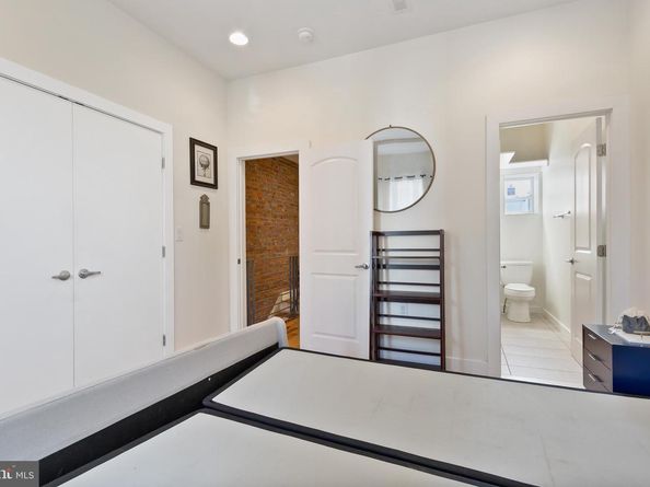 1937 S 20TH Street, Philadelphia PA 19145