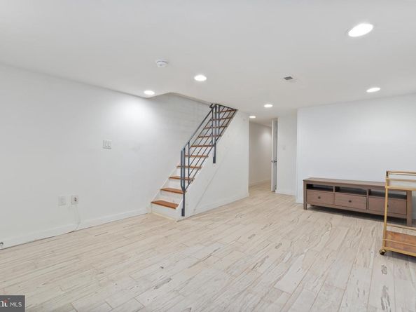 1937 S 20TH Street, Philadelphia PA 19145