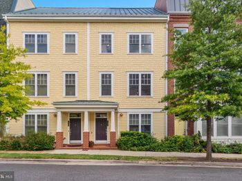 608 E Alexandria Avenue