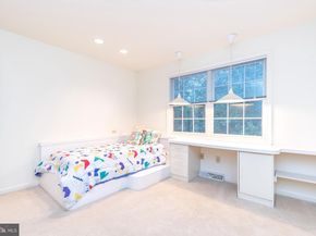 10 Shalimar Lane, Maple Glen PA 19002