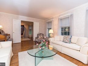 10 Shalimar Lane, Maple Glen PA 19002