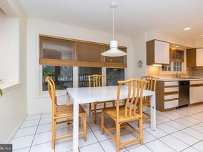 10 Shalimar Lane, Maple Glen PA 19002