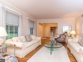 10 Shalimar Lane, Maple Glen PA 19002