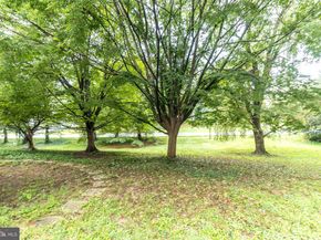 10 Shalimar Lane, Maple Glen PA 19002