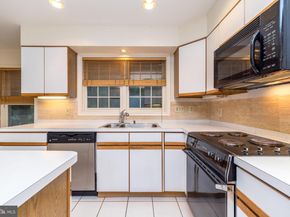 10 Shalimar Lane, Maple Glen PA 19002