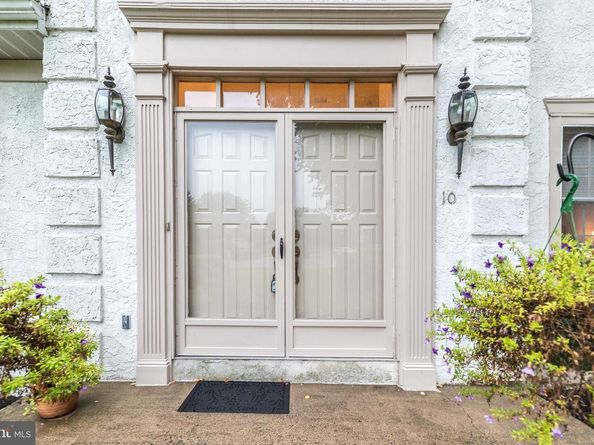 10 Shalimar Lane, Maple Glen PA 19002