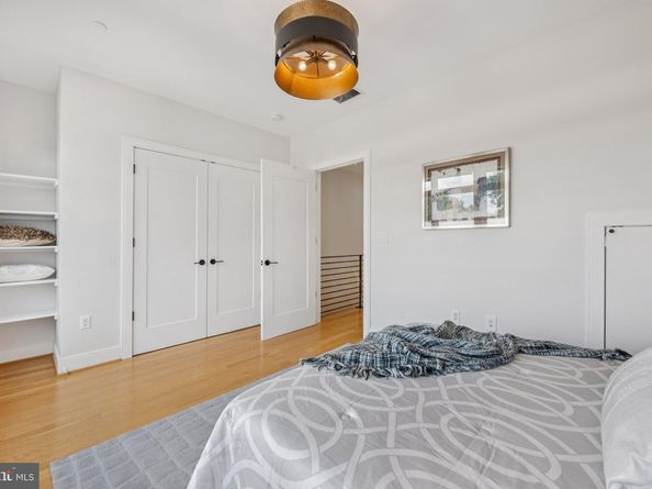 1325 D Street SE, Washington DC 20003